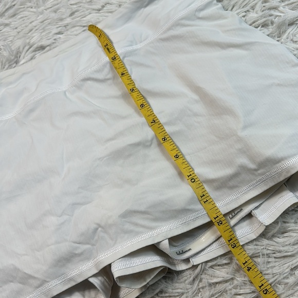 Lululemon Run: Pace Setter Skirt White - Picture 2 of 7